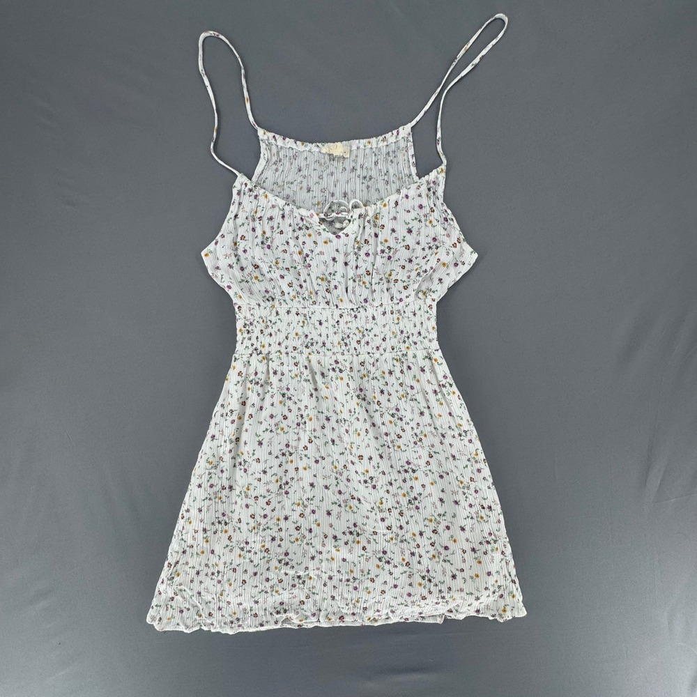 LA Hearts White Floral Smocked Mini Dress Small Spaghetti Strap Crinkle Rayon